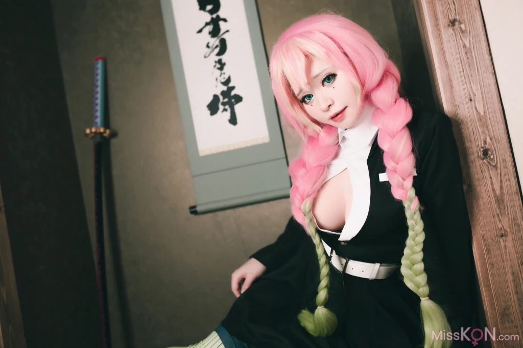 Coser@MeenFox: Mitsuri Kanroji (Onsen Version 18+) (36 photos)