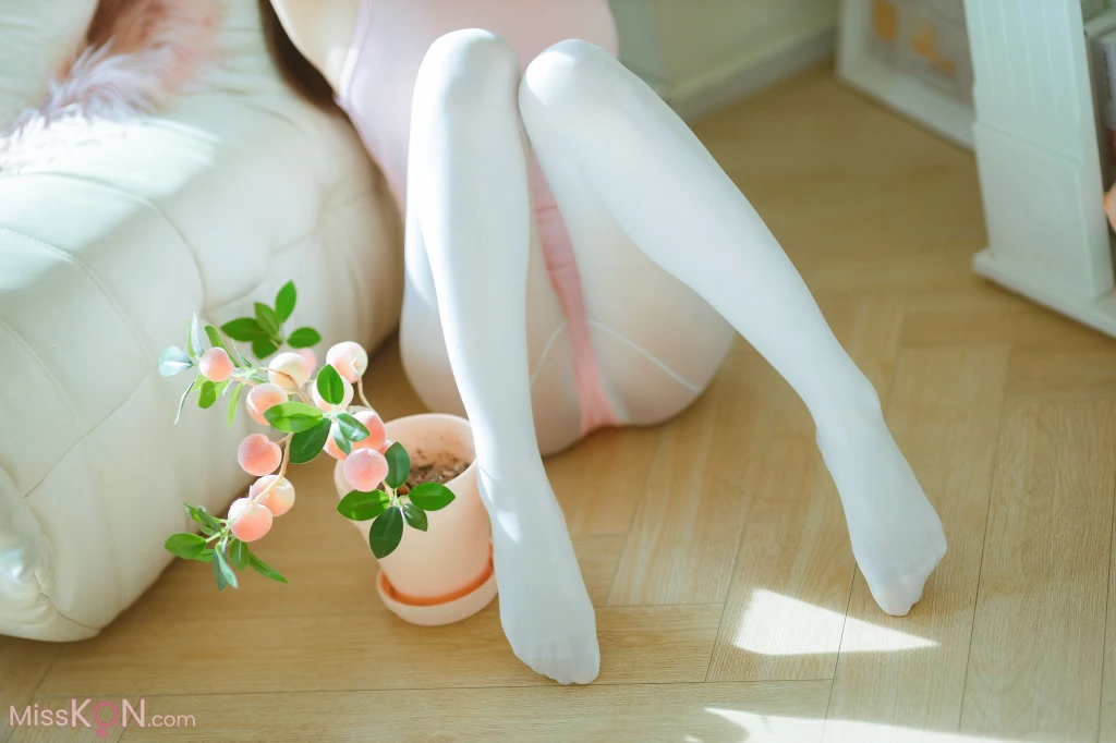 Coser@三無人型: 白丝桃子 (60 photos) – Page 3