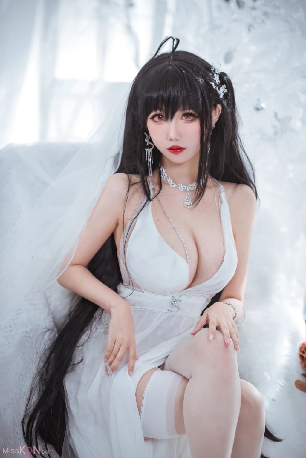 Coser@仙女月: 大凤纯白婚纱 (30 photos)