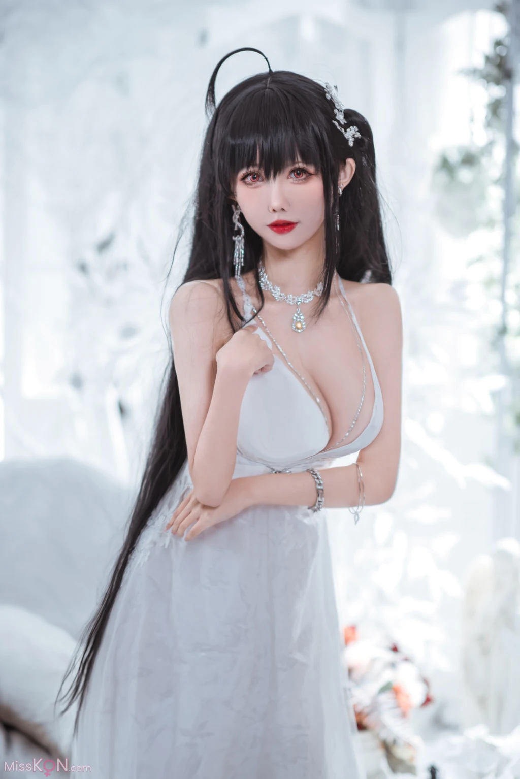 Coser@仙女月: 大凤纯白婚纱 (30 photos)