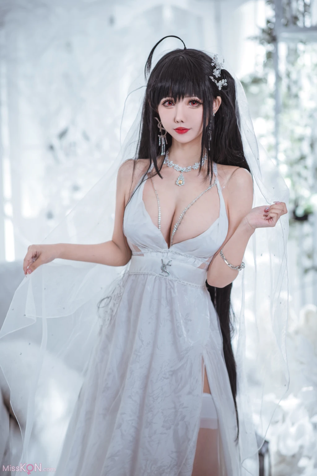 Coser@仙女月: 大凤纯白婚纱 (30 photos)
