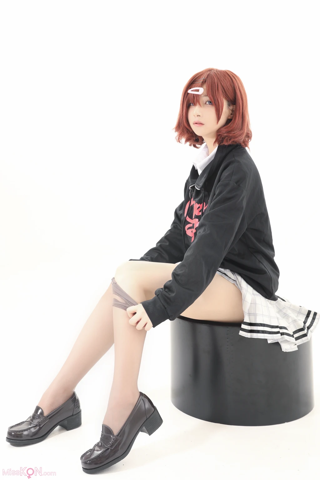 Coser@幼愛Youmeko: 樋口円香灰丝 (25 photos)