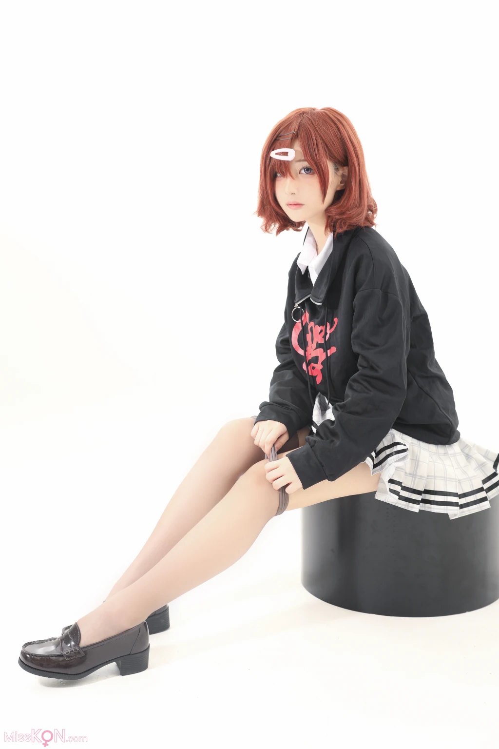 Coser@幼愛Youmeko: 樋口円香灰丝 (25 photos)