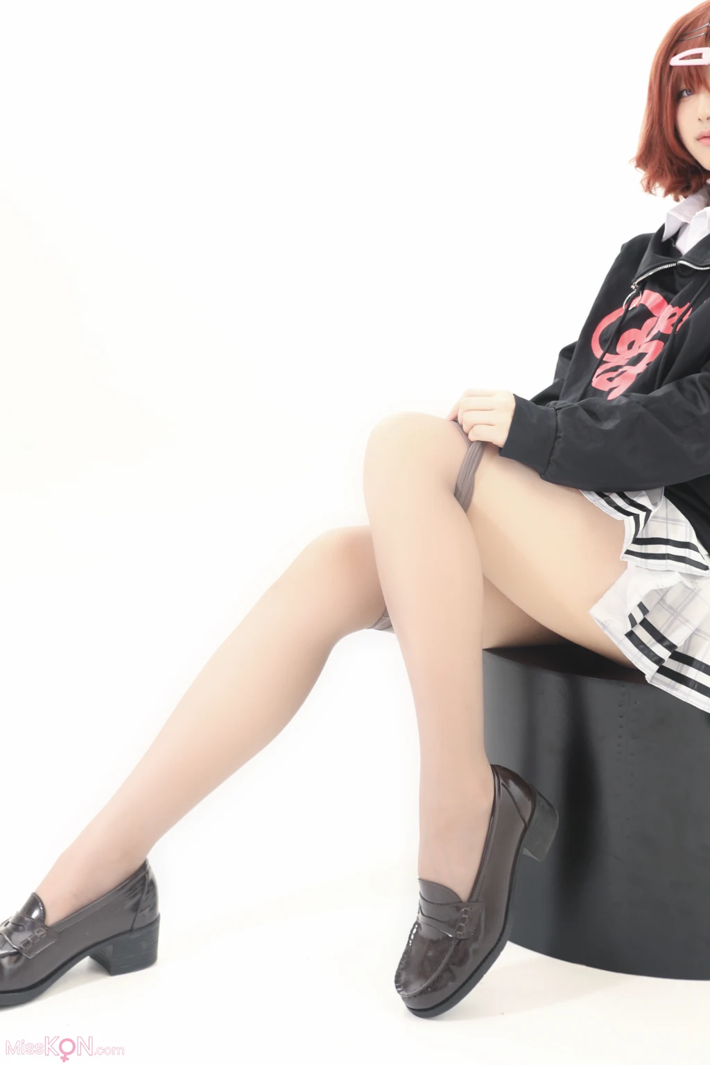 Coser@幼愛Youmeko: 樋口円香灰丝 (25 photos)