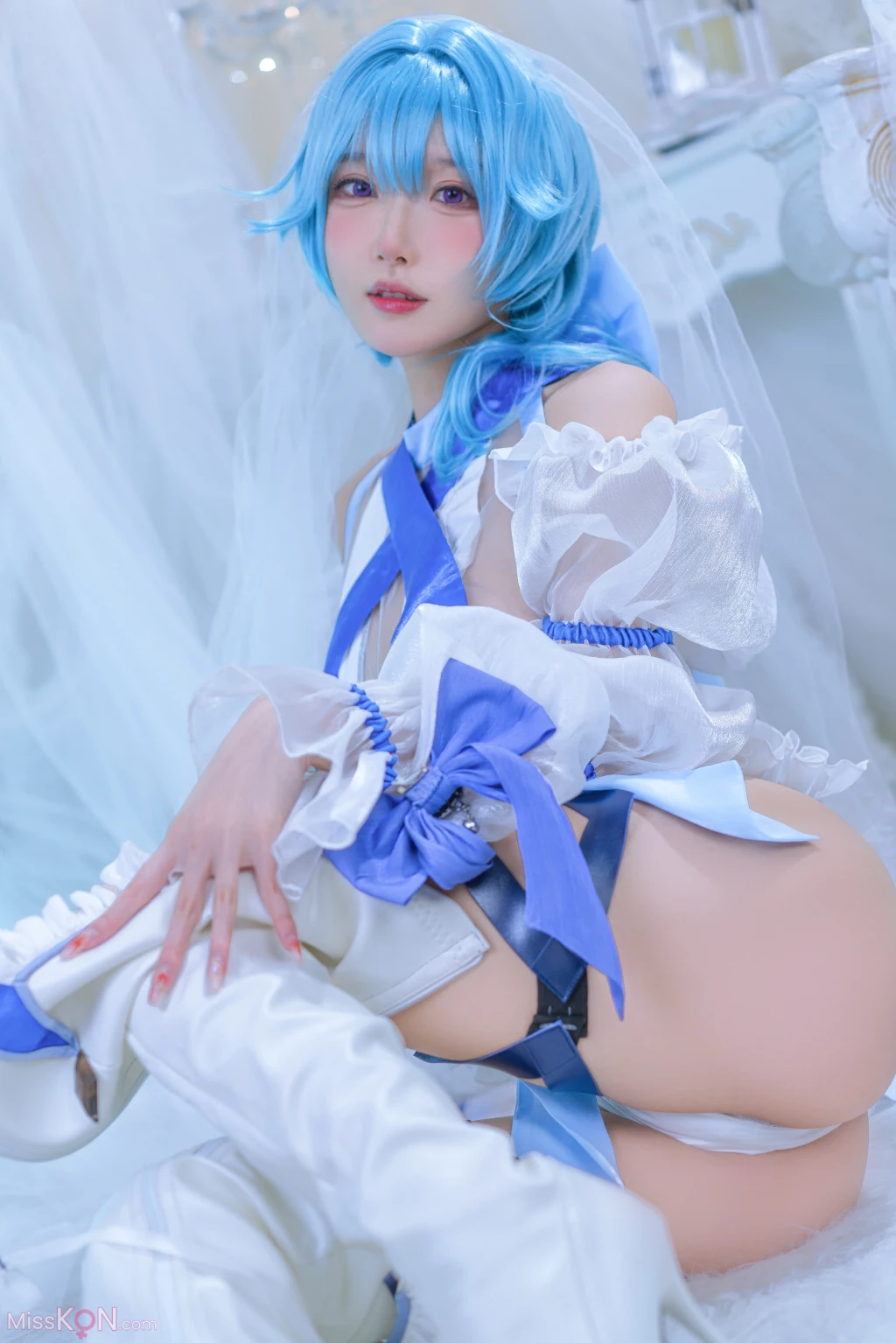 Coser@阿包也是兔娘: 加冕图 优菈 (25 photos)