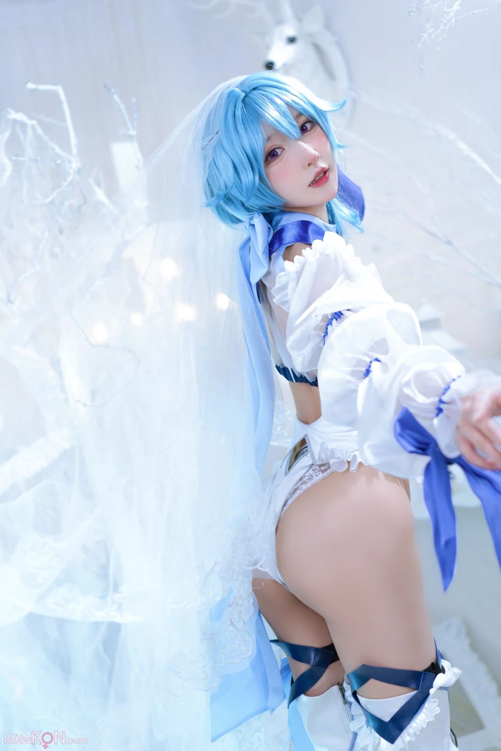 Coser@阿包也是兔娘: 加冕图 优菈 (25 photos) – Page 2