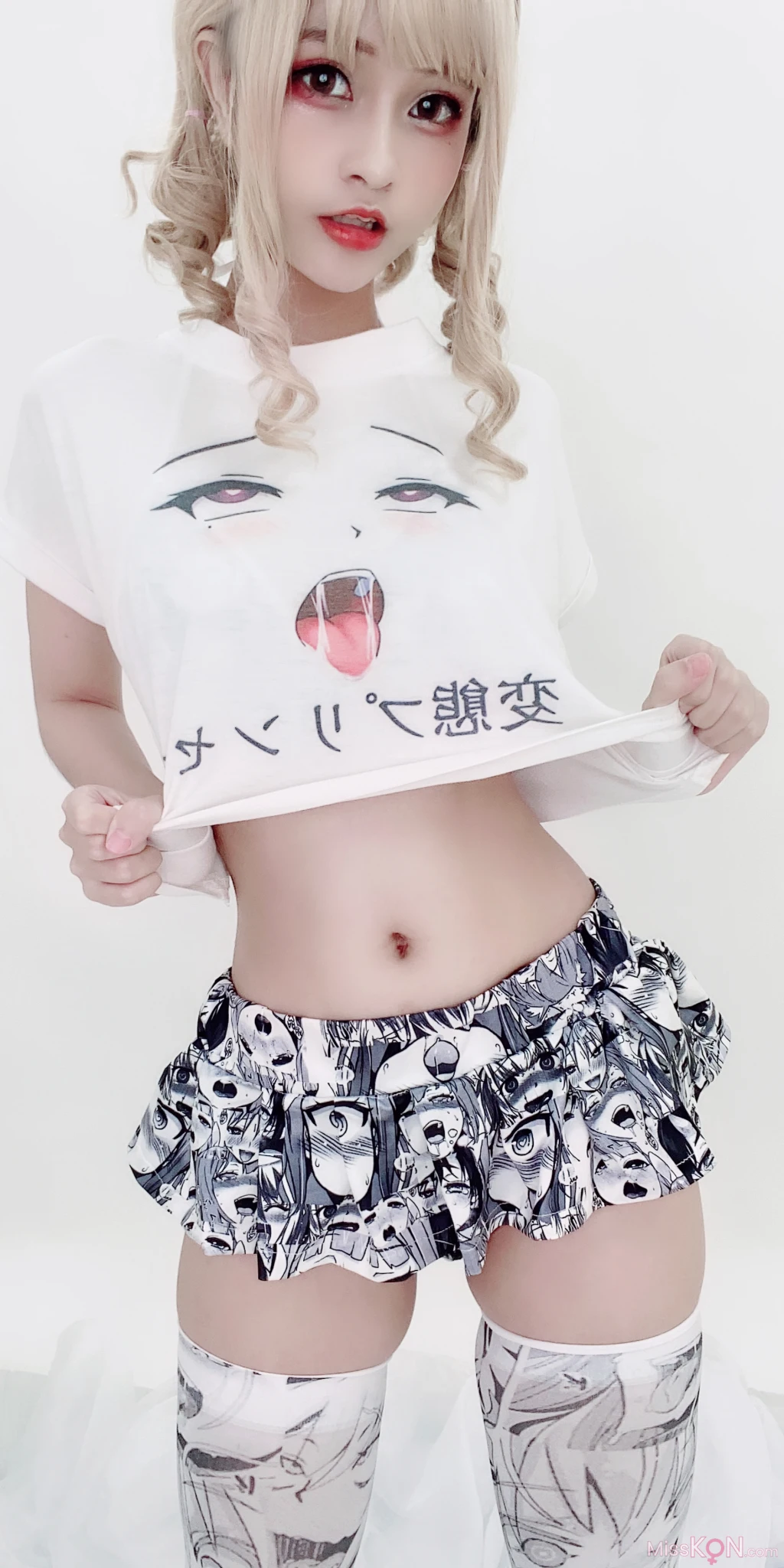 Coser@Azami: 阿黑颜衣服 (17 photos)