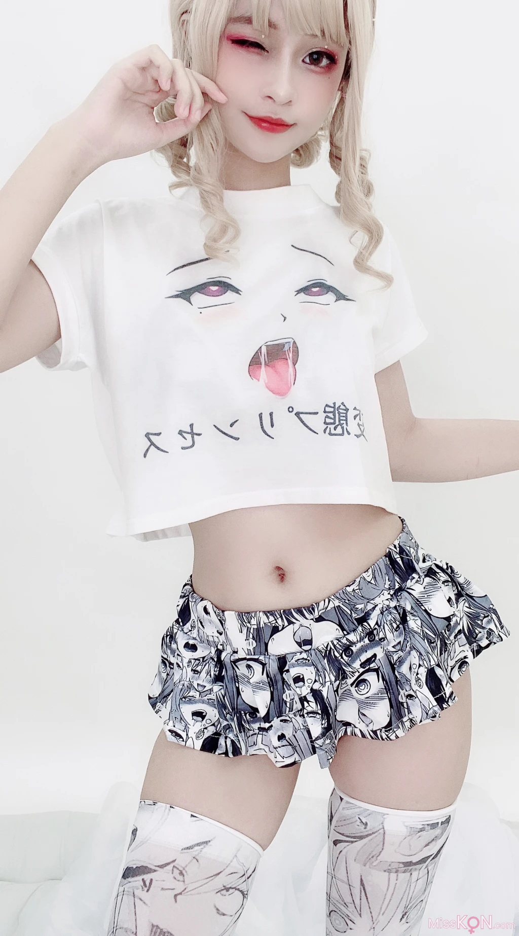 Coser@Azami: 阿黑颜衣服 (17 photos)