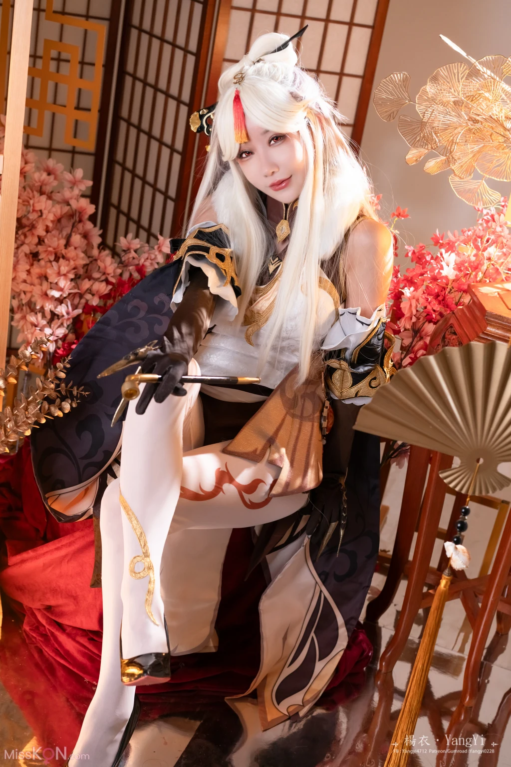 Coser@楊衣Yangyi: 凝光 (58 photos)