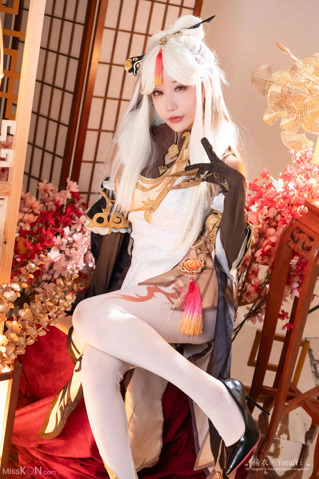 Coser@楊衣Yangyi: 凝光 (58 photos)