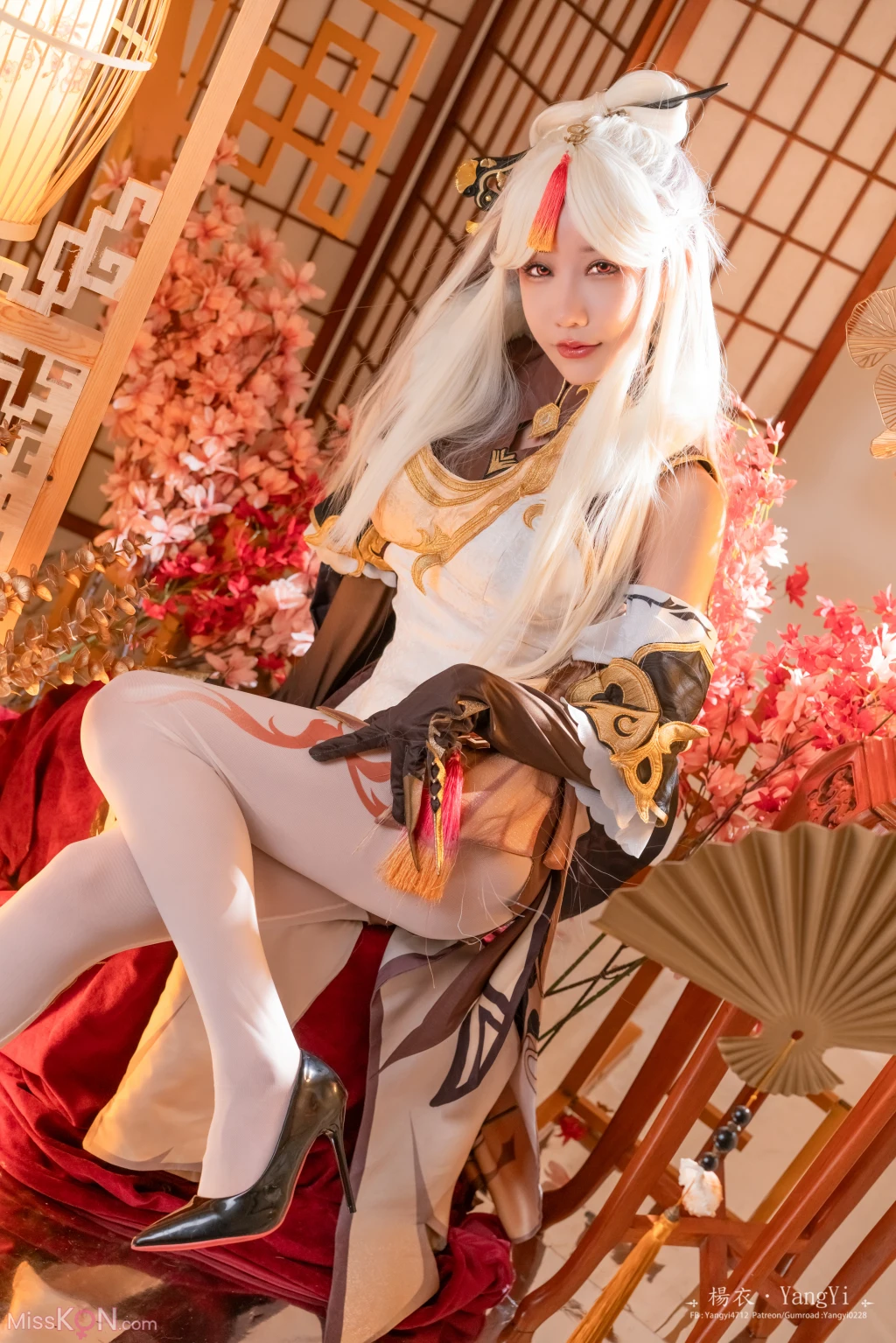 Coser@楊衣Yangyi: 凝光 (58 photos)