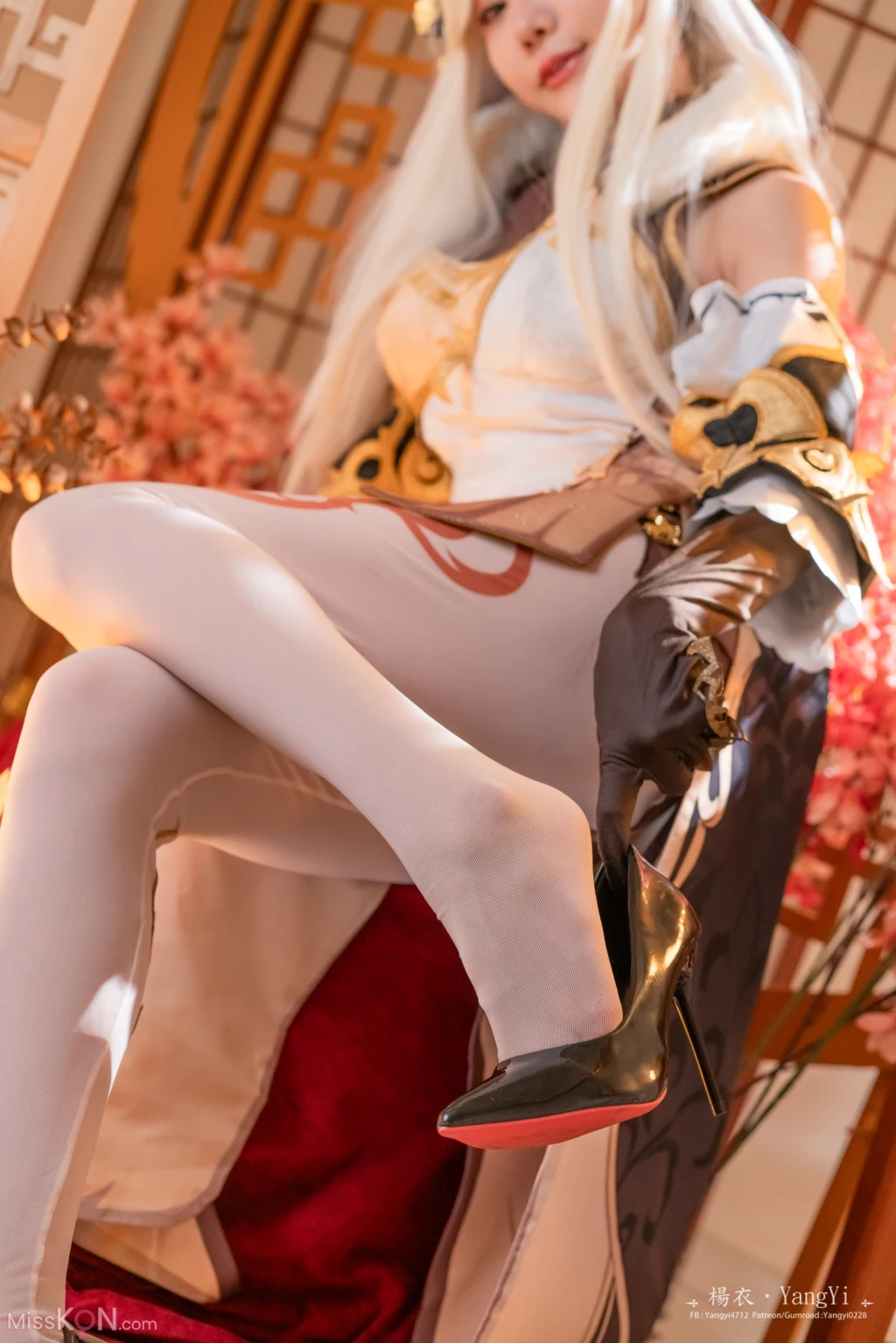 Coser@楊衣Yangyi: 凝光 (58 photos)