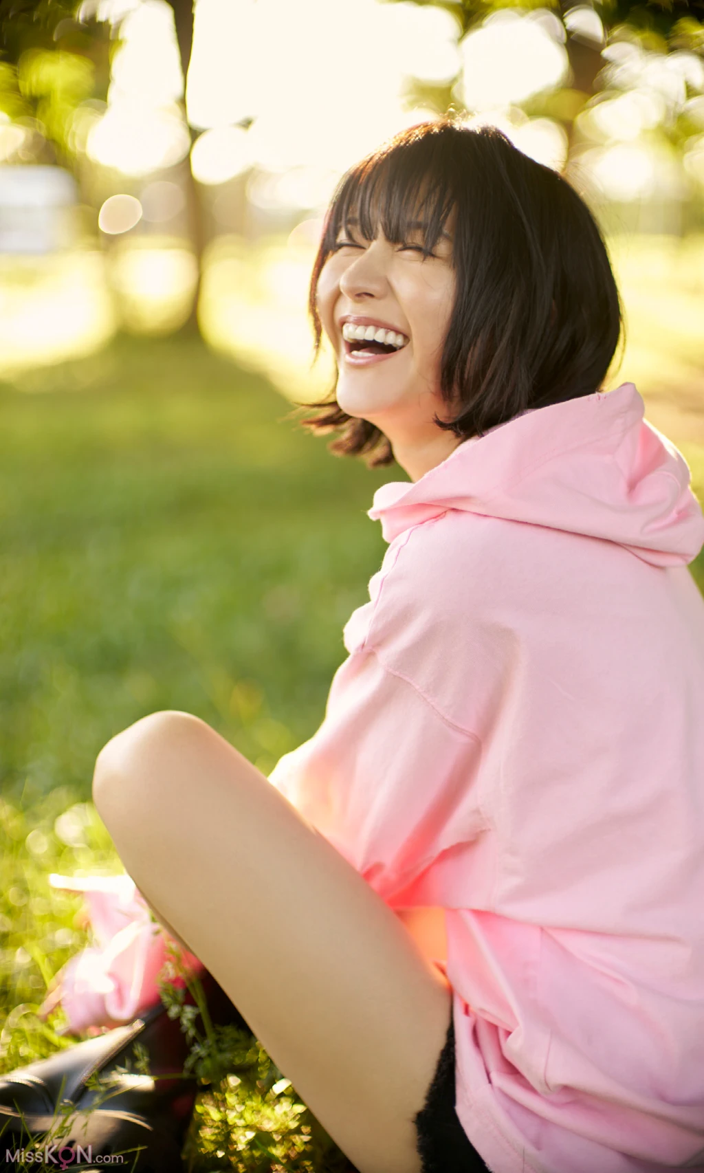 [JP] Mizuho Habu (土生瑞穂): 写真集「New World」 (週プレ PHOTO BOOK) (94 photos) – Page 2