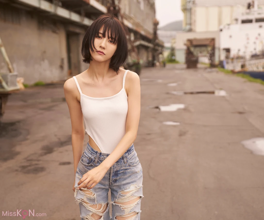 [JP] Mizuho Habu (土生瑞穂): 写真集「New World」 (週プレ PHOTO BOOK) (94 photos) – Page 9