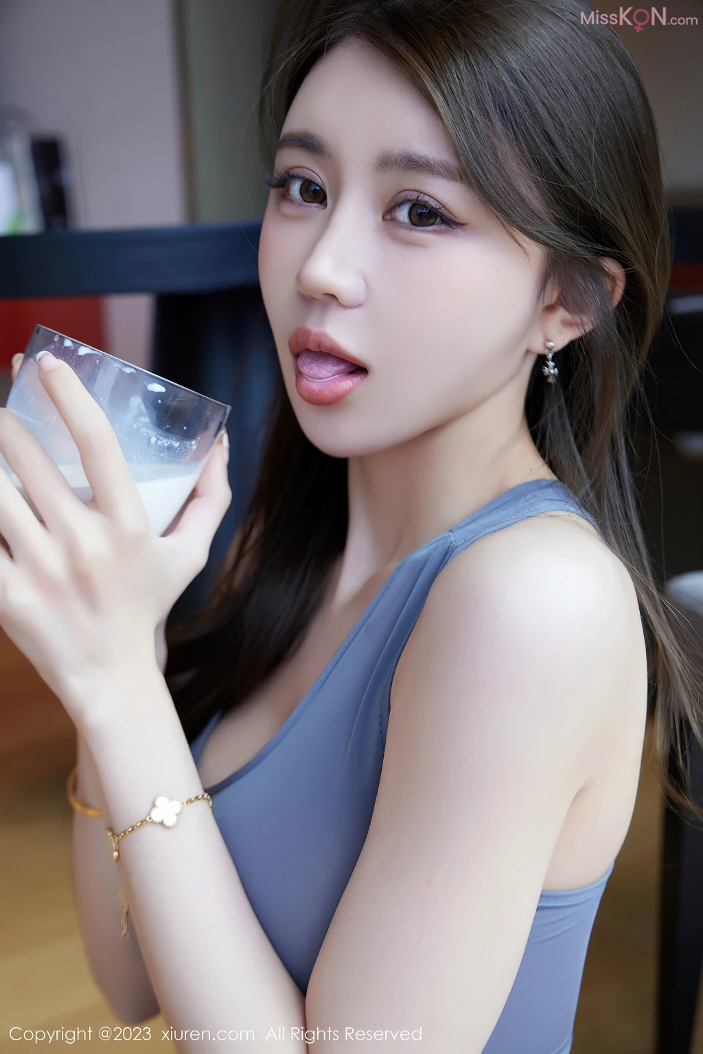 XIUREN No.7555 – 7564 (784 photos)