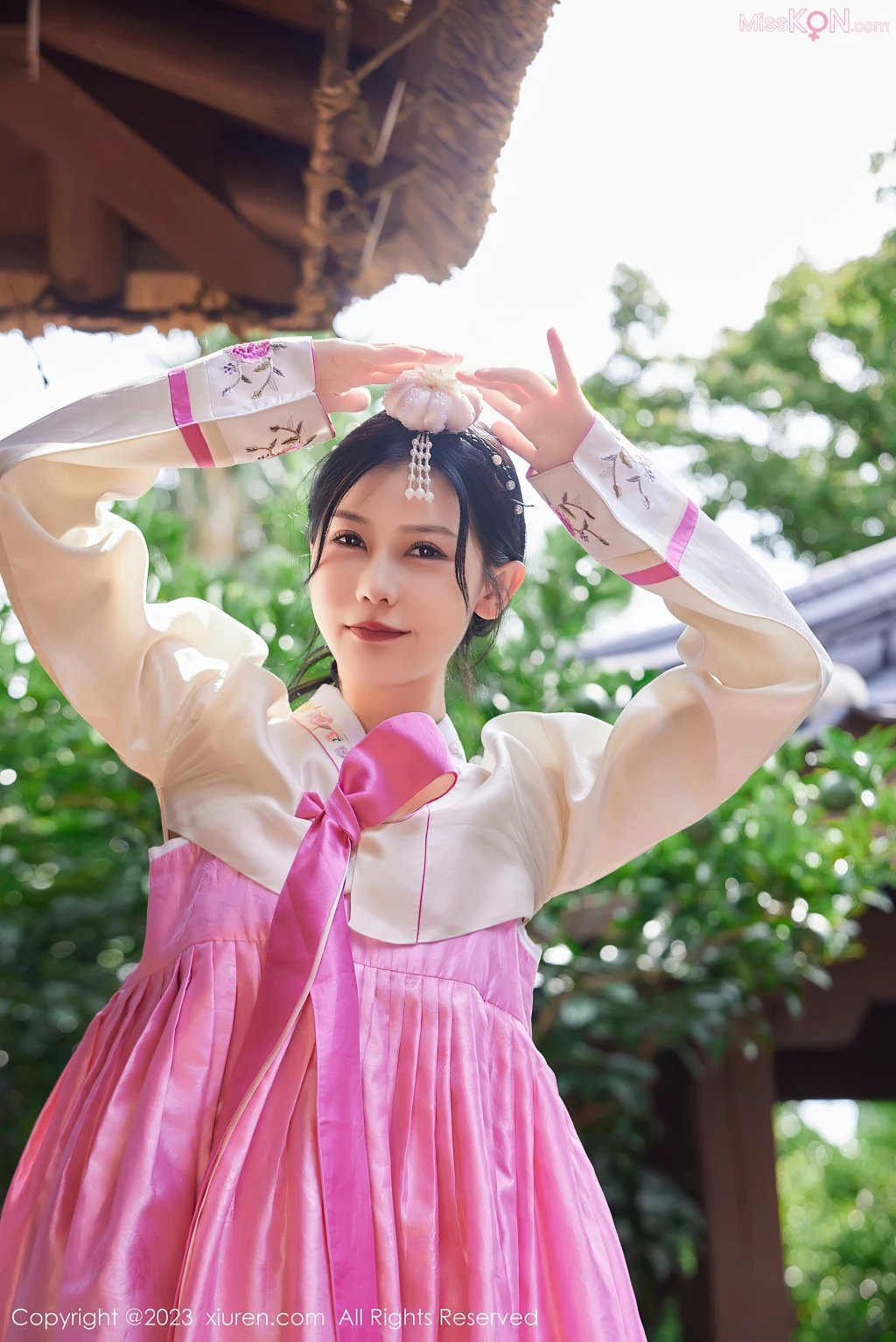 XIUREN No.7555 – 7564 (784 photos)