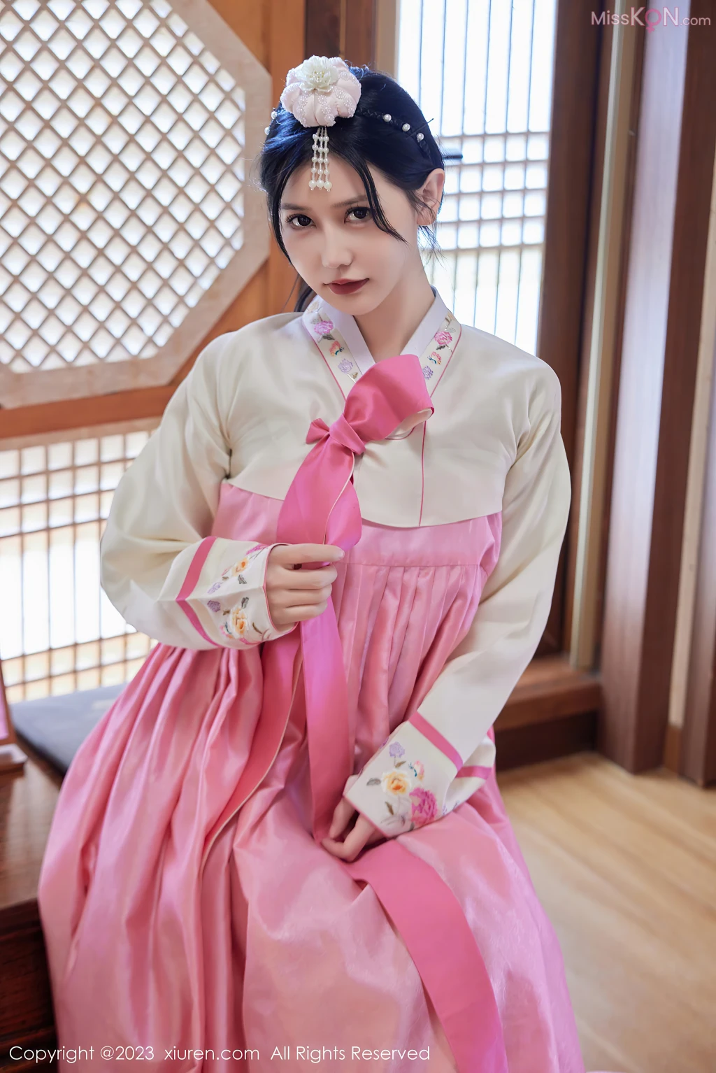XIUREN No.7555 – 7564 (784 photos)