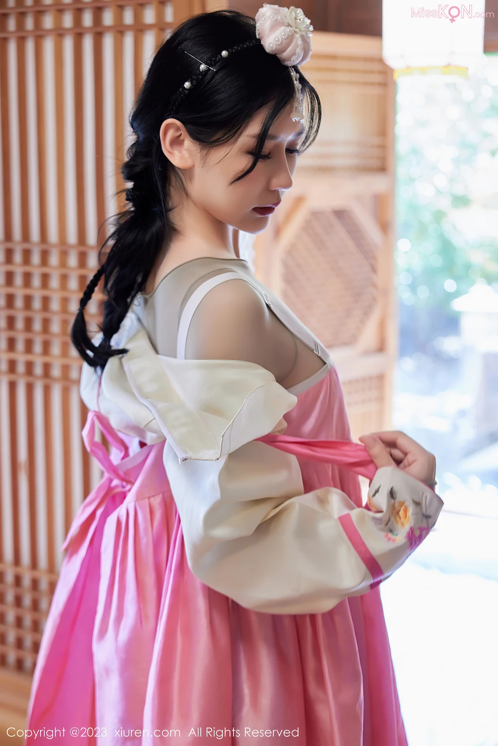 XIUREN No.7555 – 7564 (784 photos)