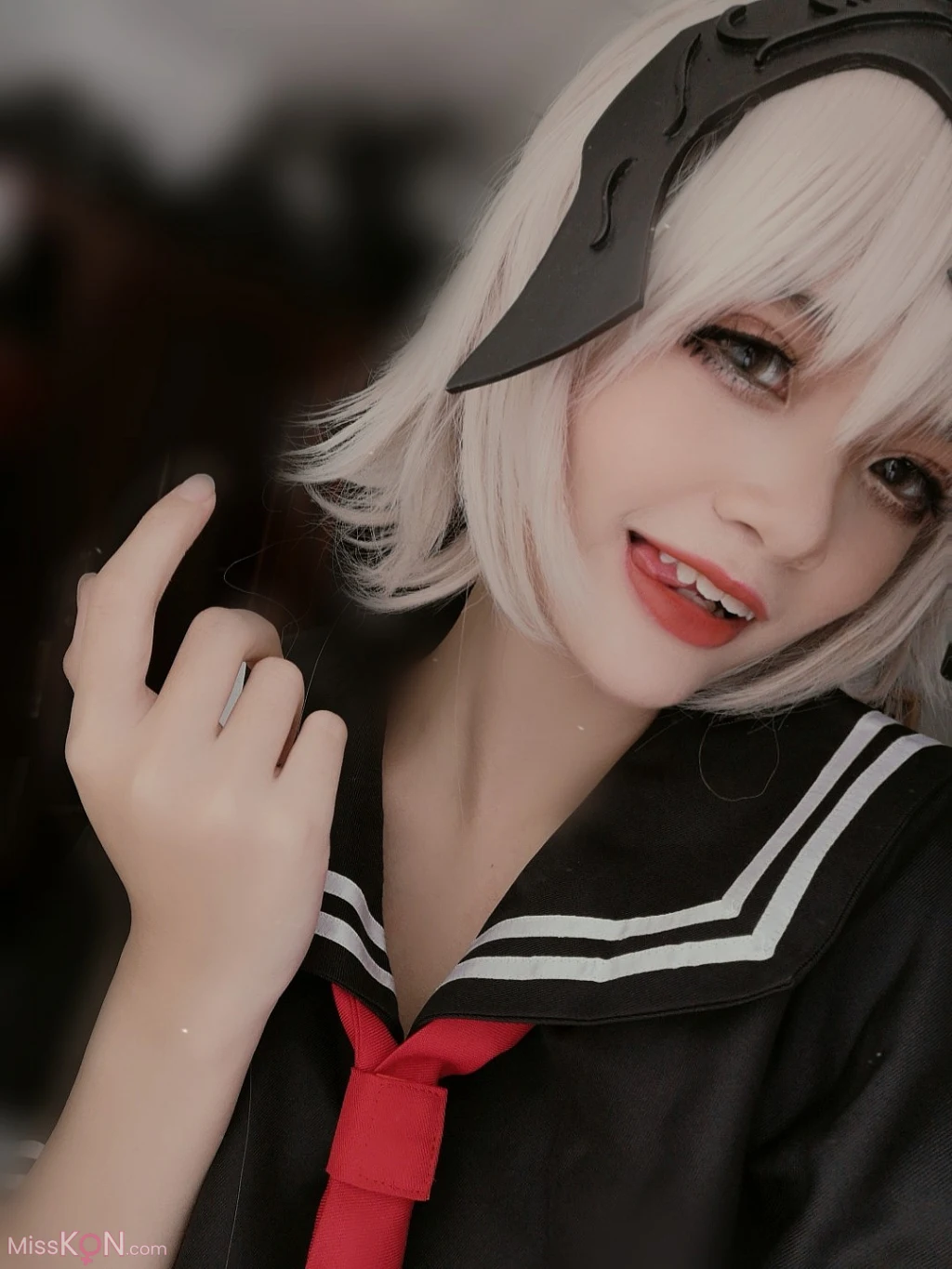 Coser@Azami: 黑贞德 Seifuku (14 photos)