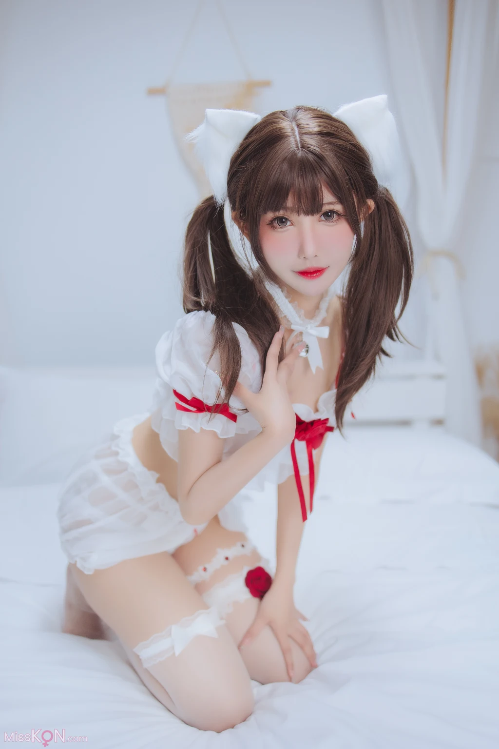 Coser@仙女月: 白猫少女 (50 photos)