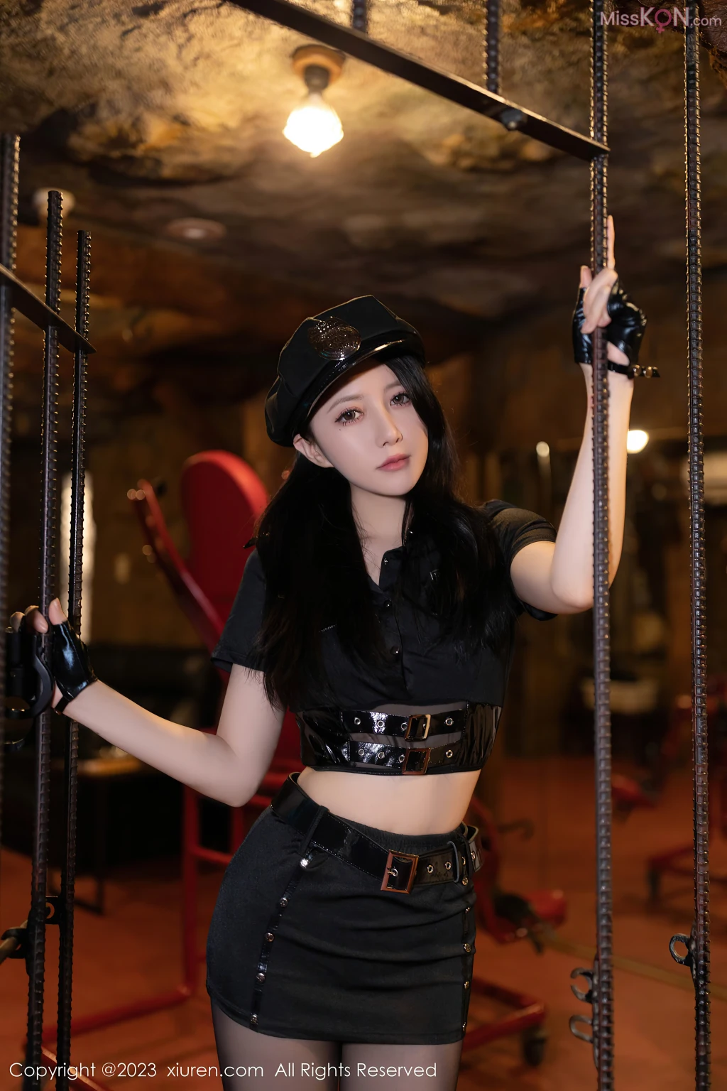 XIUREN No.7575 – 7584 (830 photos)