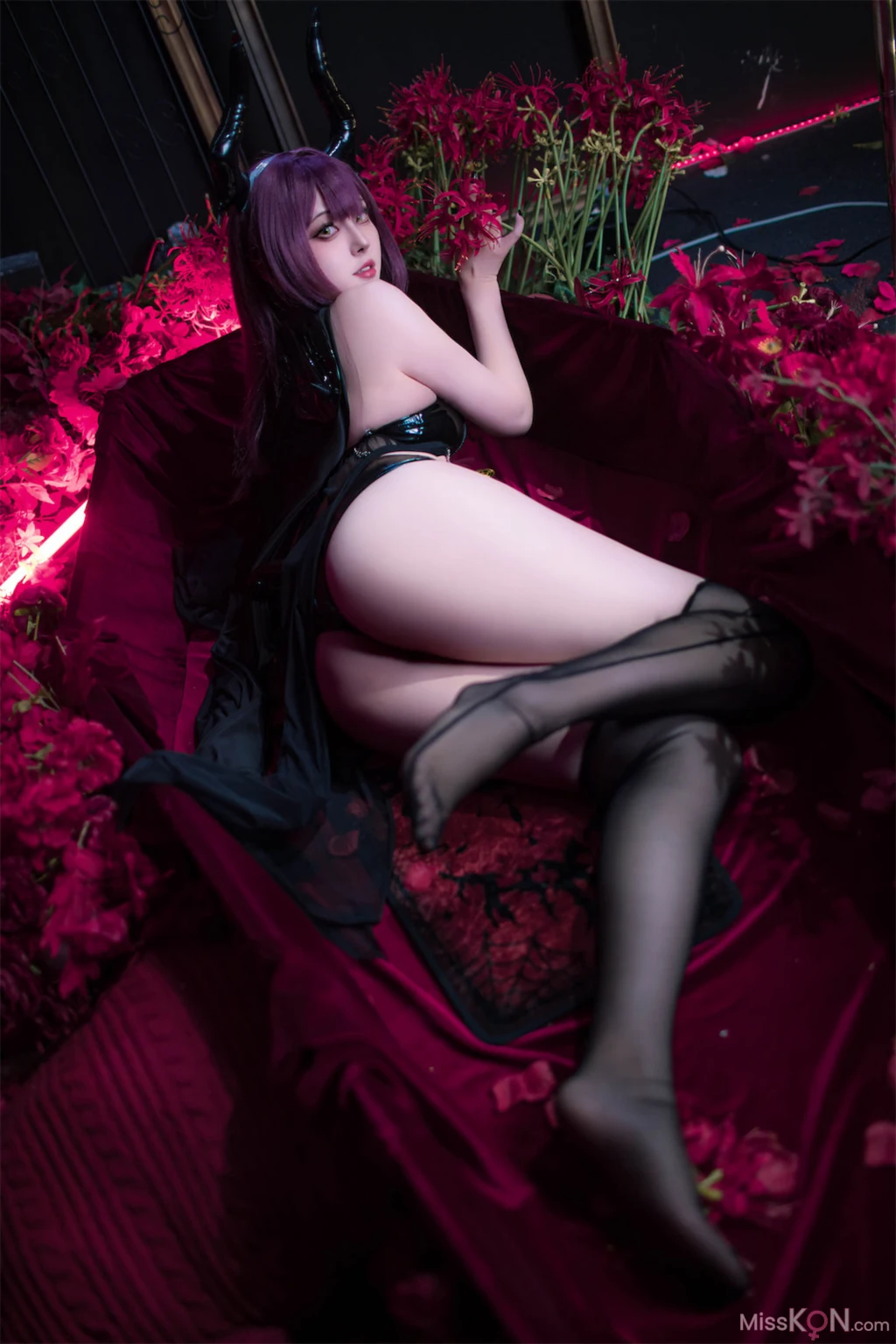 Coser@Natsuko夏夏子: 碧蓝航线 德文郡魅魔 (90 photos)