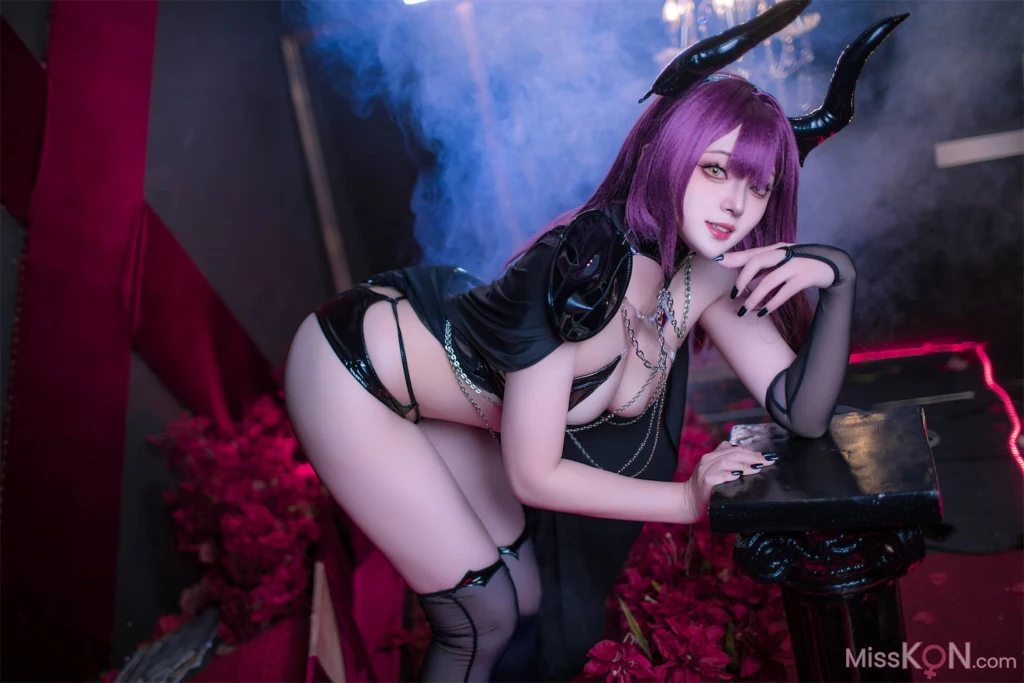 Coser@Natsuko夏夏子: 碧蓝航线 德文郡魅魔 (90 photos)