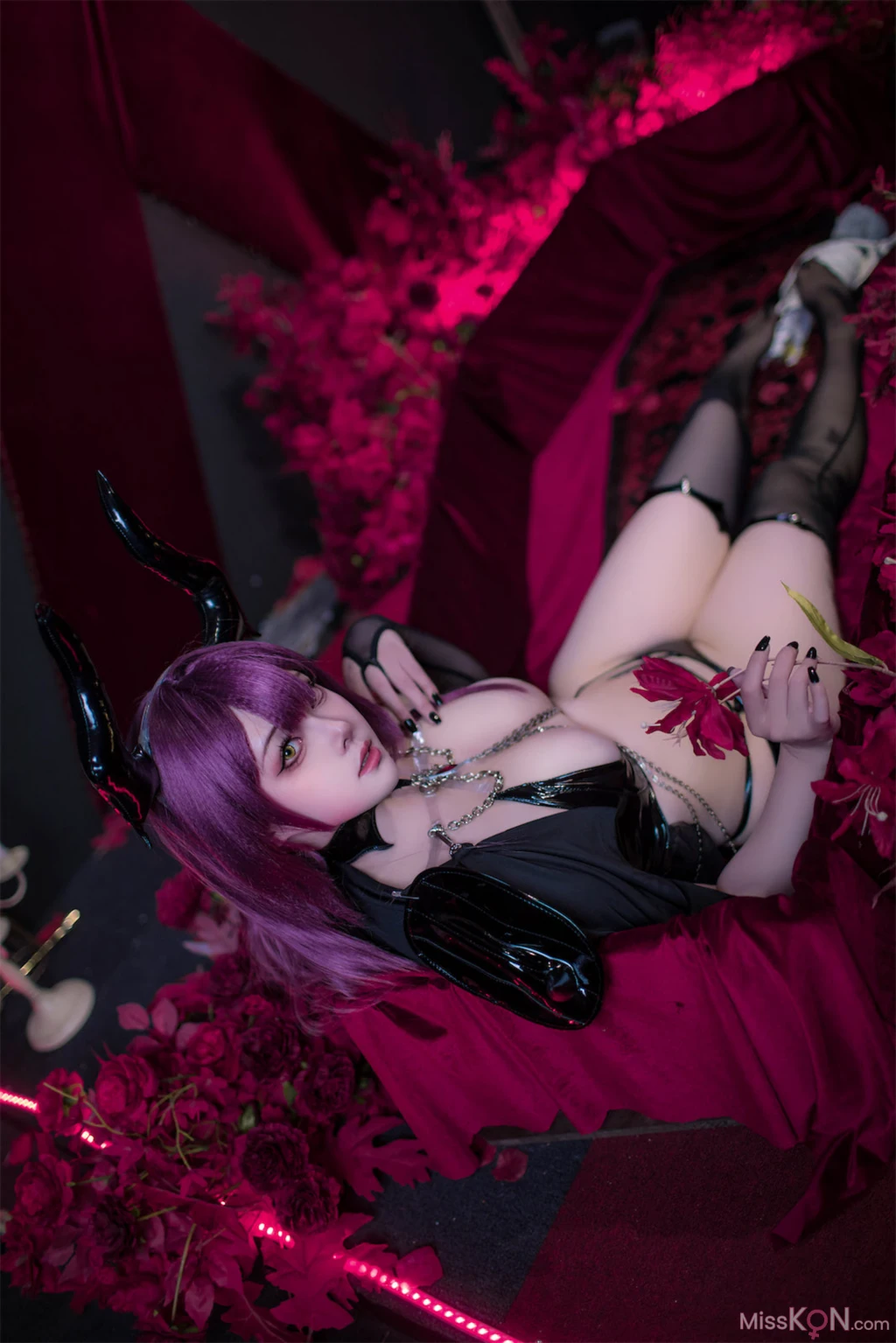 Coser@Natsuko夏夏子: 碧蓝航线 德文郡魅魔 (90 photos)