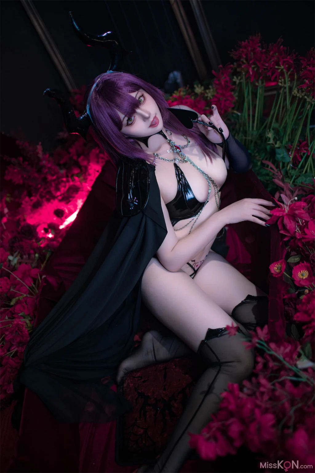 Coser@Natsuko夏夏子: 碧蓝航线 德文郡魅魔 (90 photos)