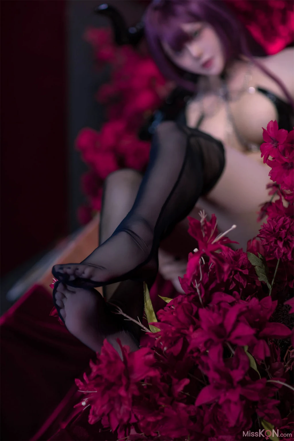 Coser@Natsuko夏夏子: 碧蓝航线 德文郡魅魔 (90 photos)