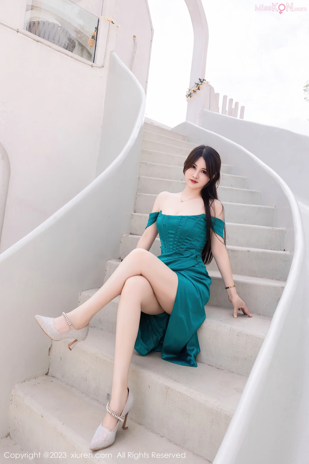 XIUREN No.7585 – 7594 (787 photos)