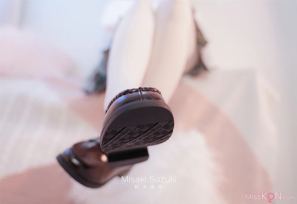 Coser@铃木美咲 (Misaki Suzuki): 白丝JK (50 photos )