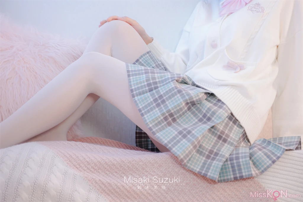 Coser@铃木美咲 (Misaki Suzuki): 白丝JK (50 photos )