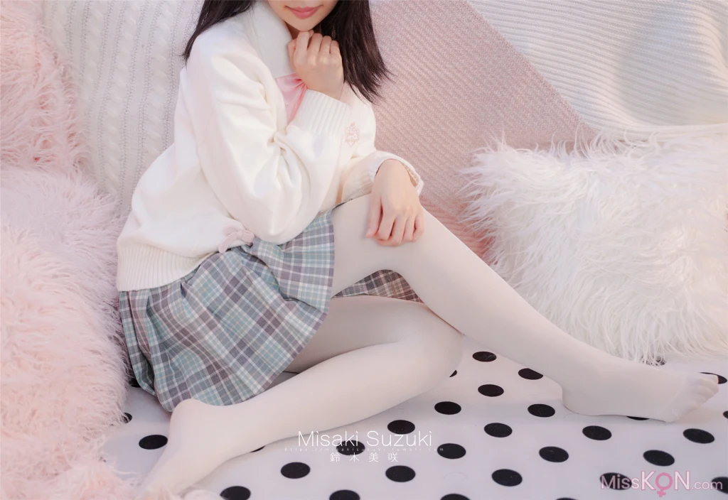 Coser@铃木美咲 (Misaki Suzuki): 白丝JK (50 photos )