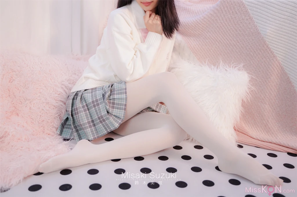 Coser@铃木美咲 (Misaki Suzuki): 白丝JK (50 photos )