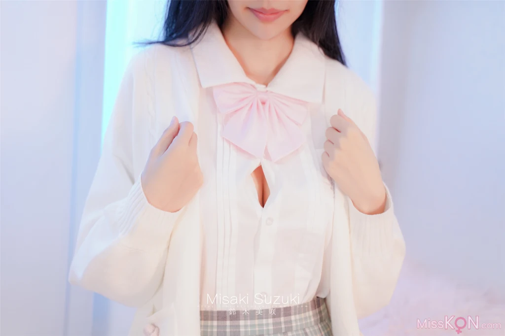 Coser@铃木美咲 (Misaki Suzuki): 白丝JK (50 photos )