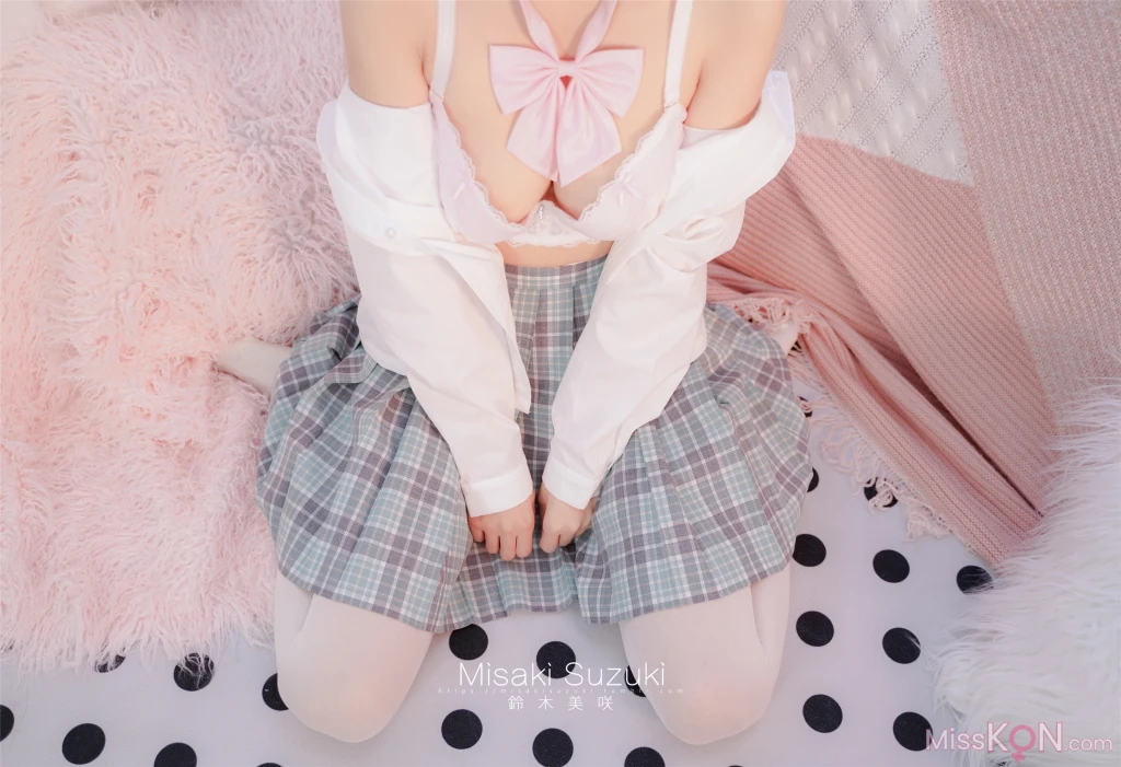 Coser@铃木美咲 (Misaki Suzuki): 白丝JK (50 photos )