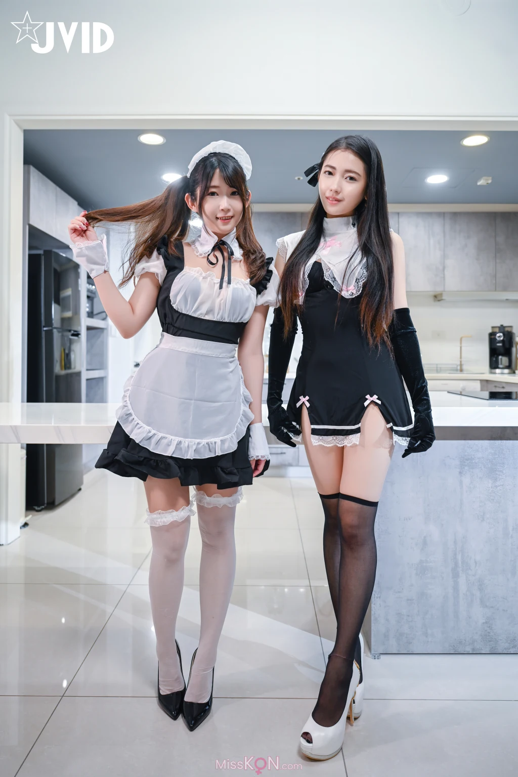 [JVID] 夏暮光 &amp; 肉包Mini: 推薦豪宅雙女激烈碰撞高顏雙女百合激情互摸白虎 (99 photos )