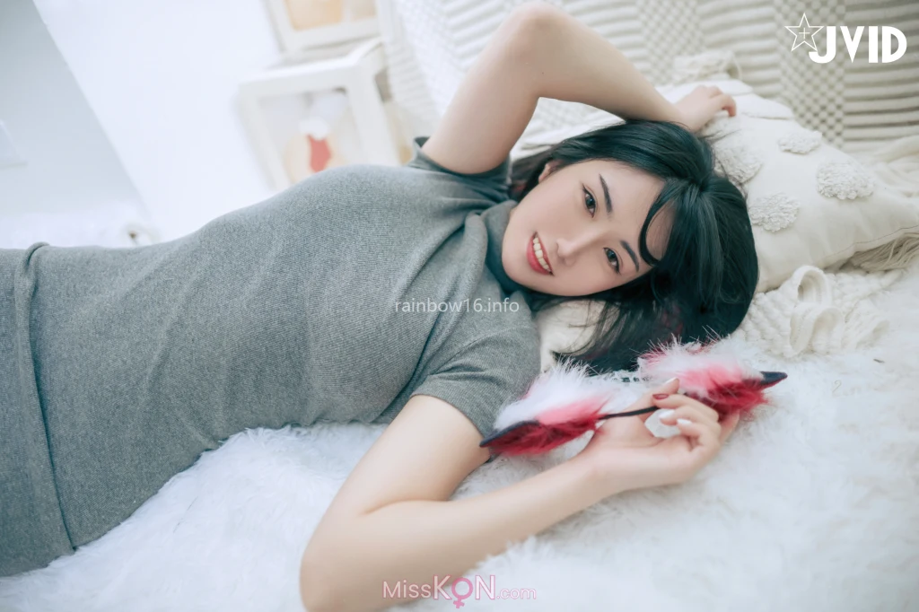 [JVID] 叶思敏: 渴望被肆意玩弄の魅狐 (226 photos )