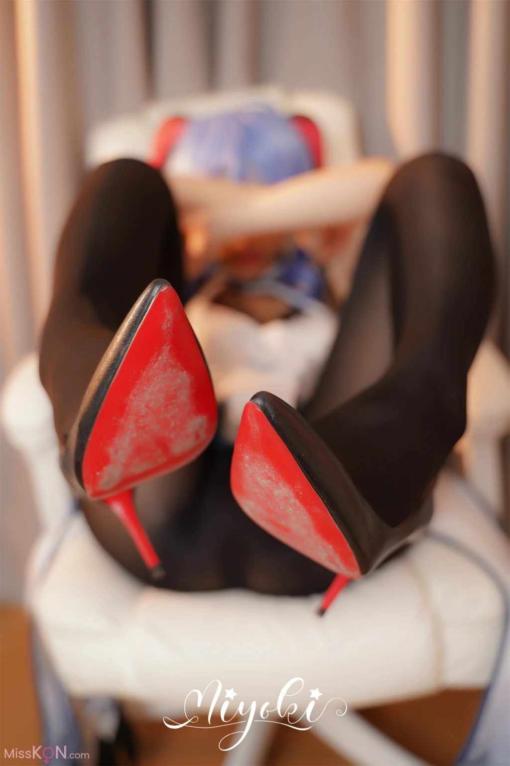 Coser@铃木美咲 (Misaki Suzuki): 甘雨旗袍 (25 photos )