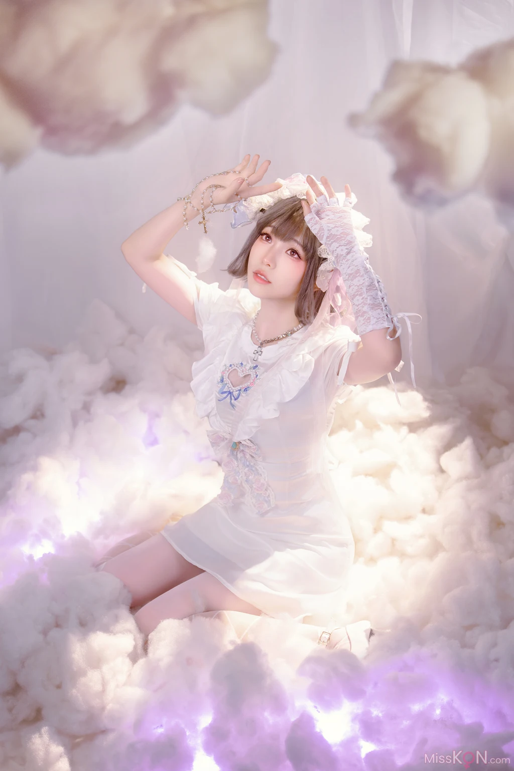Coser@Ely_eee (ElyEE子): Cloudy Dreaming 雲朵夢境 (25 photos + 2 videos)