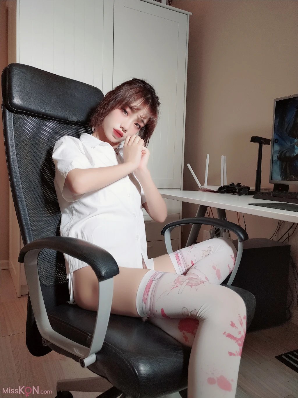 Coser@沫夏小奶糕: 超小比基尼 (175 photos )