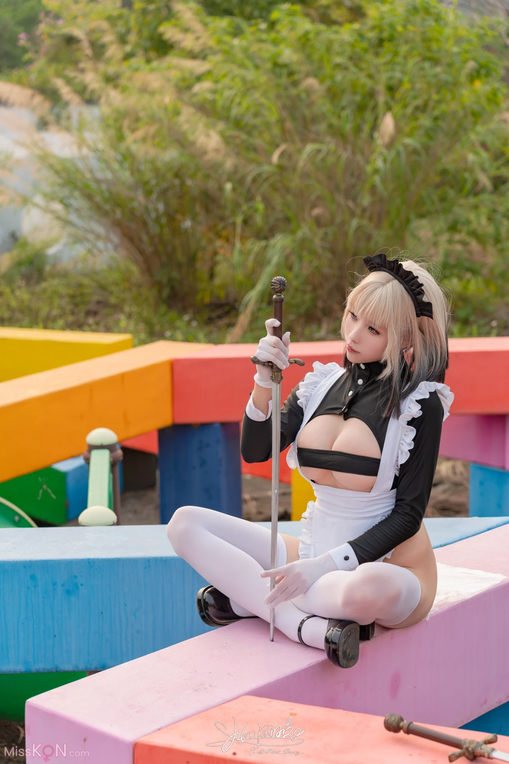 Coser@黏黏团子兔: 10月作品 战斗女仆 动感光波 (77 photos )