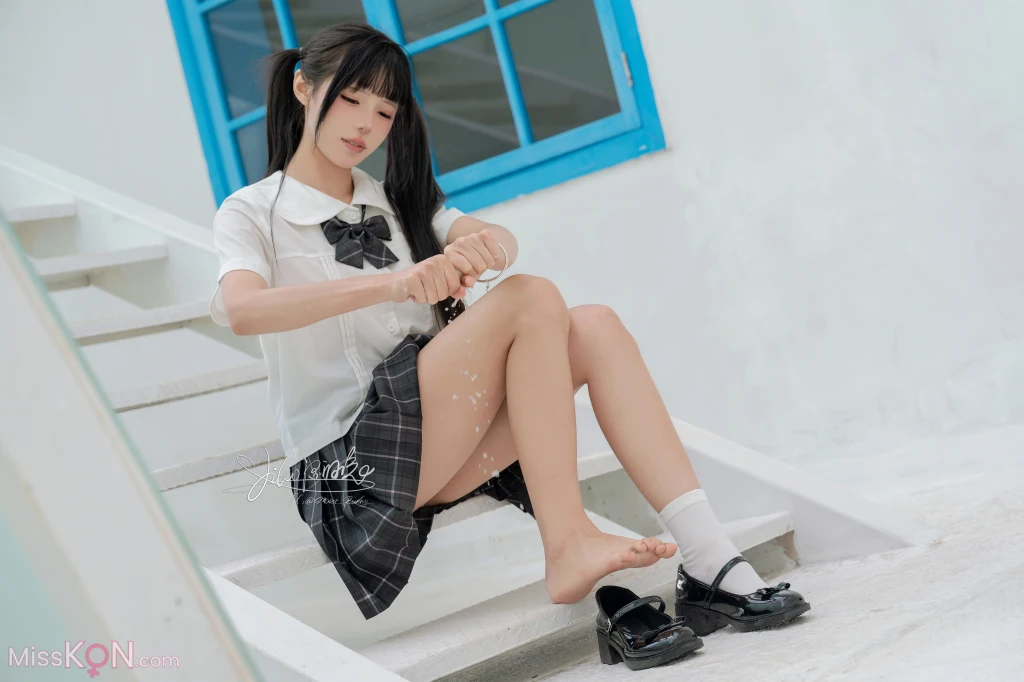 Coser@黏黏团子兔: 10月作品『雨后小故事』WITH B (90 photos + 1 video) – Page 8