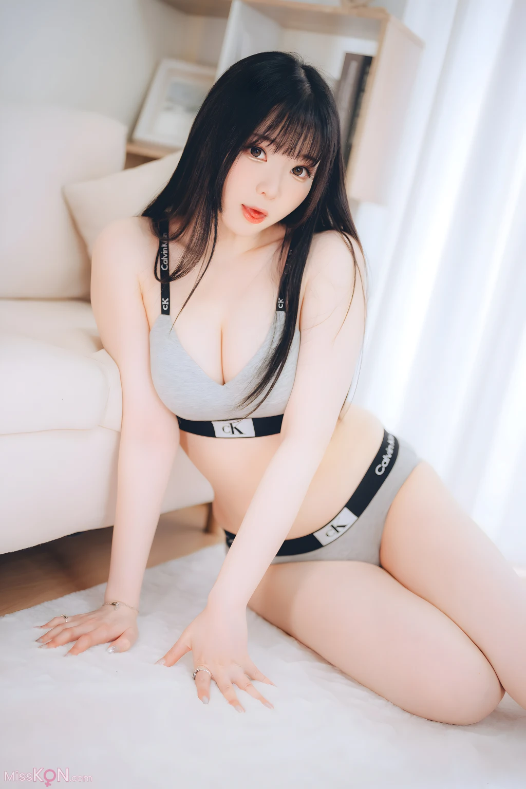 Coser@霜月shimo:「DL版写真集」週末彼女 (101 photos)