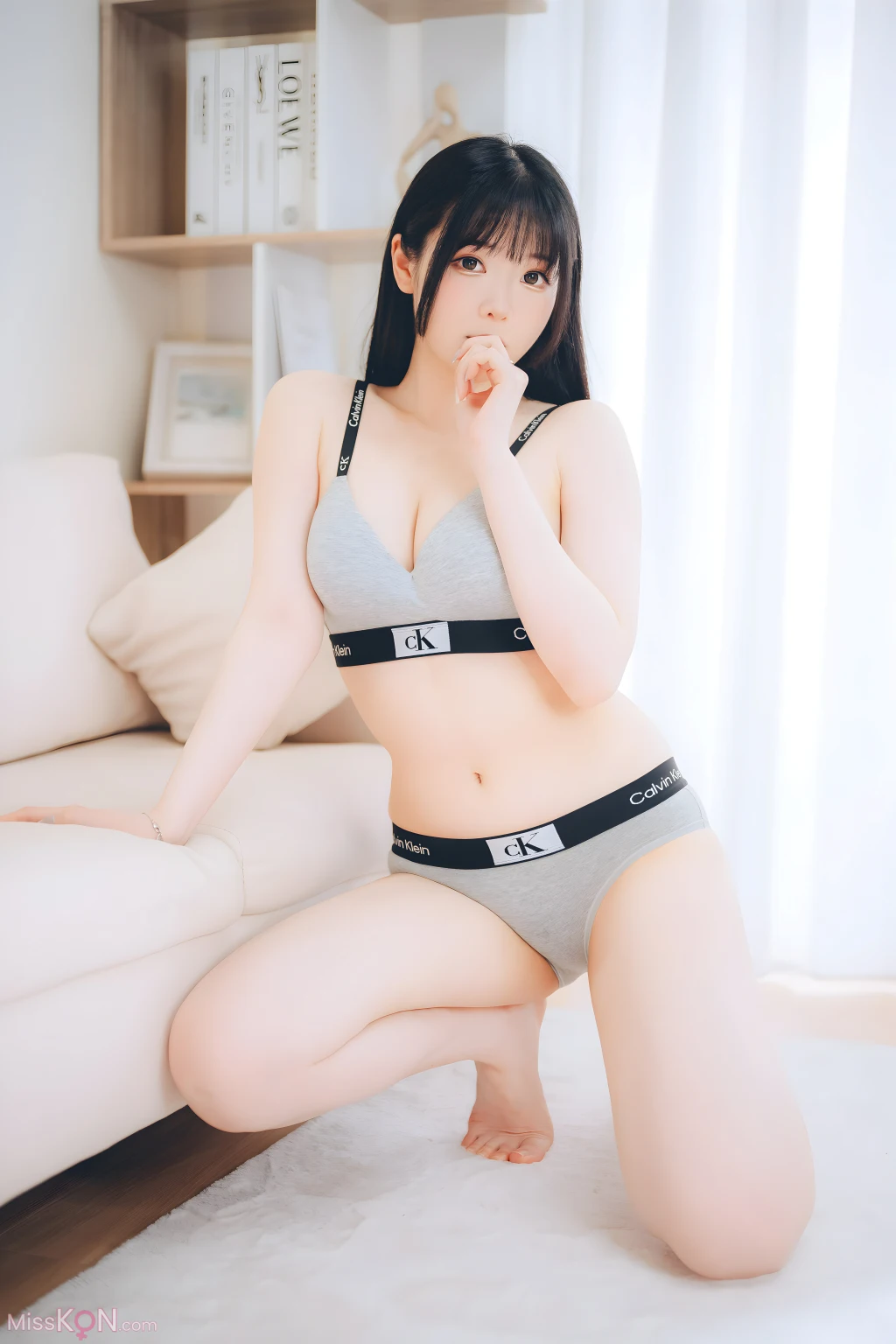 Coser@霜月shimo:「DL版写真集」週末彼女 (101 photos)