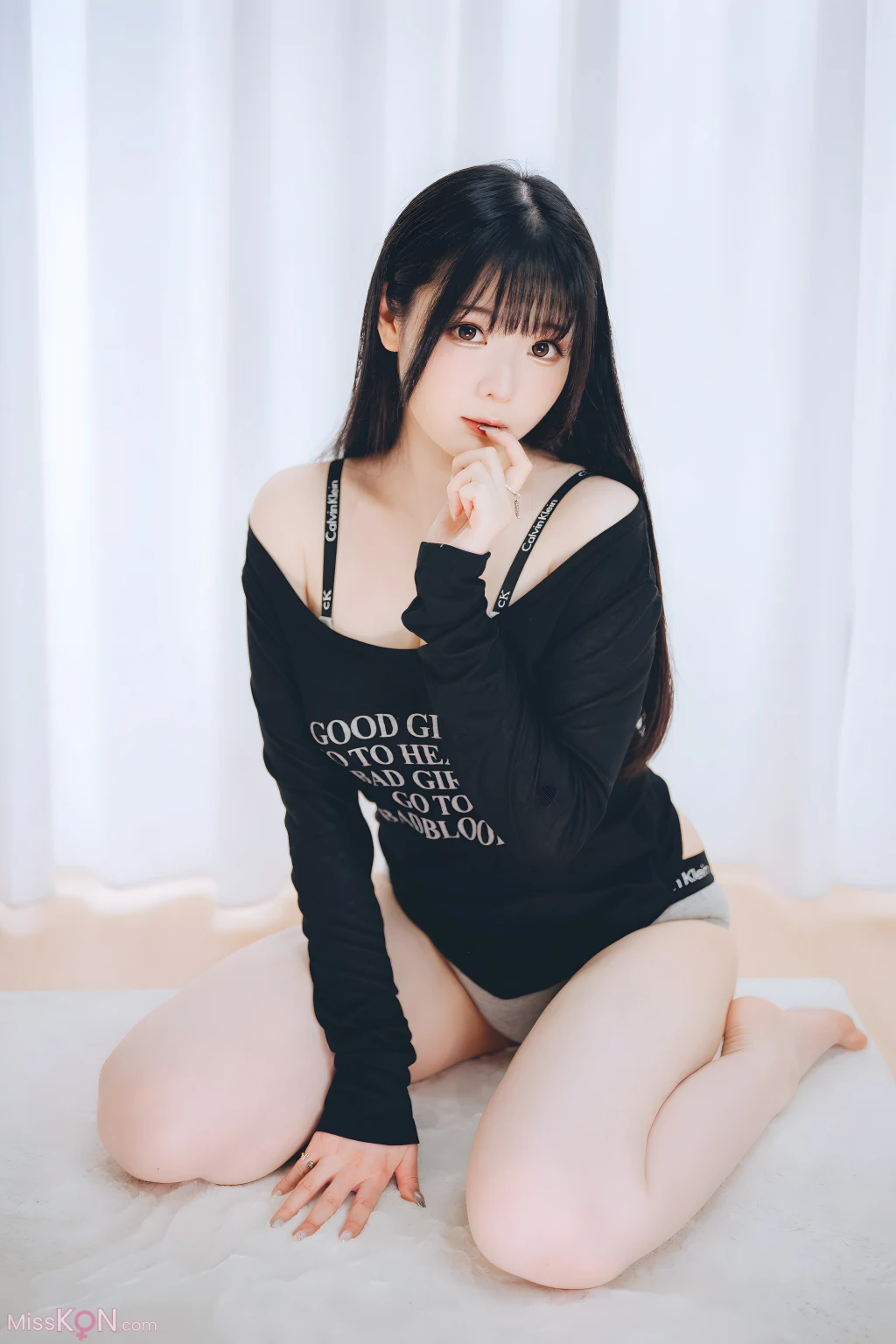 Coser@霜月shimo:「DL版写真集」週末彼女 (101 photos)