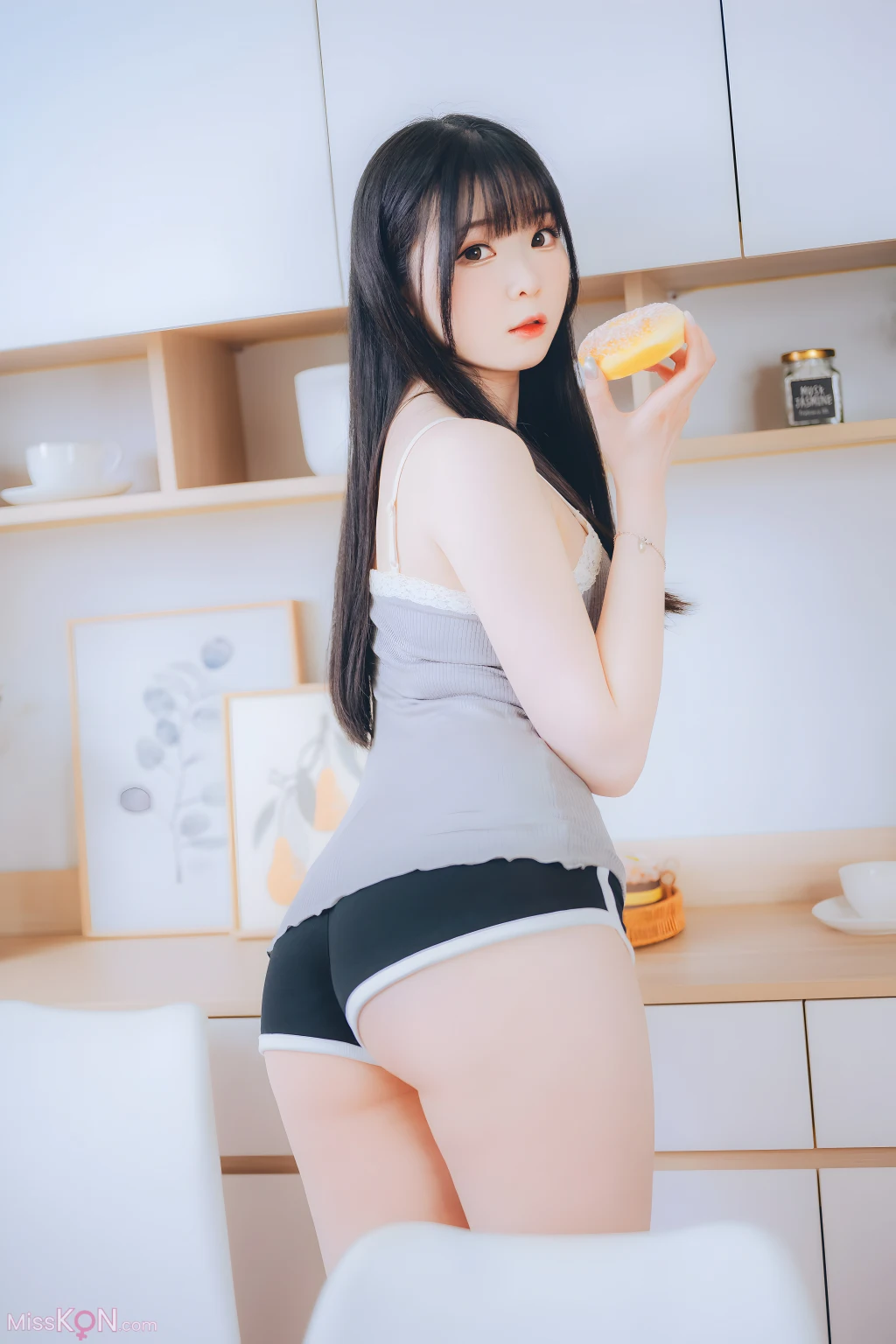 Coser@霜月shimo:「DL版写真集」週末彼女 (101 photos)