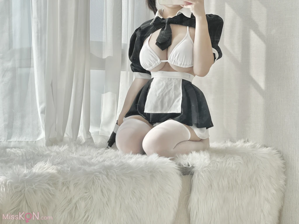 Coser@小仓千代w: 明日方舟 W女仆 (45 photos)