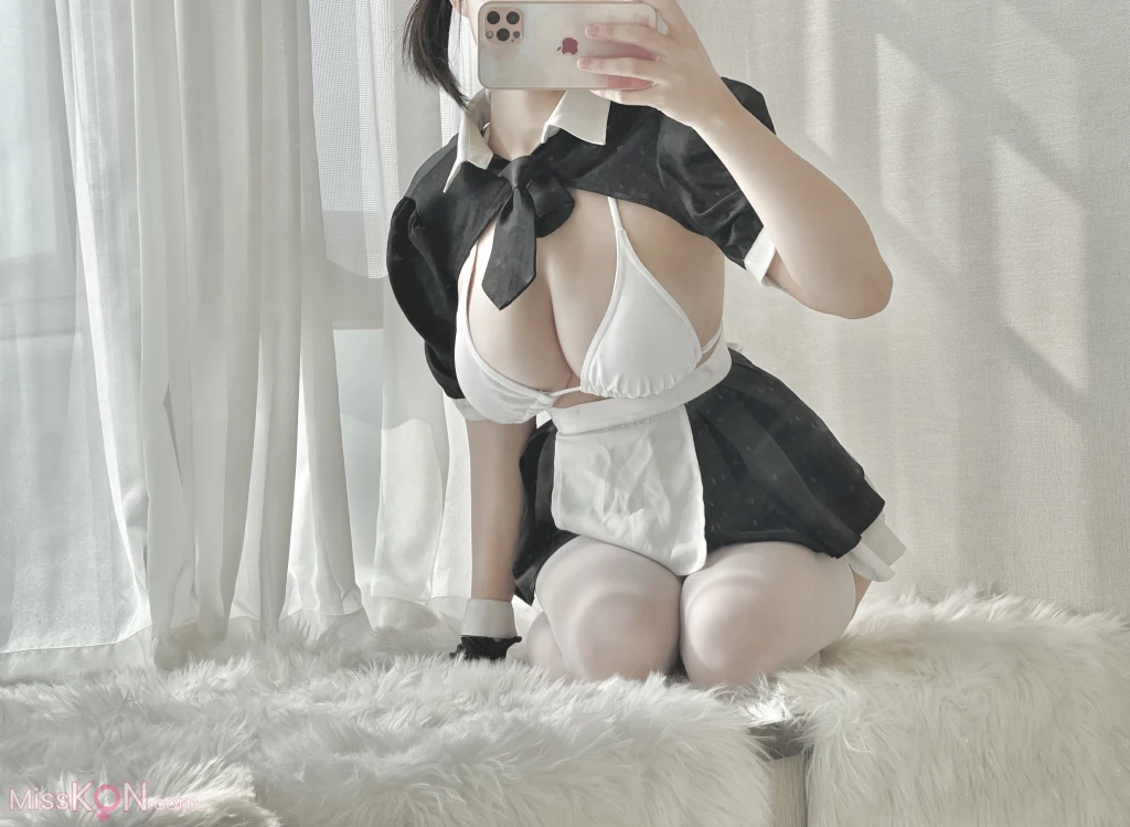 Coser@小仓千代w: 明日方舟 W女仆 (45 photos)